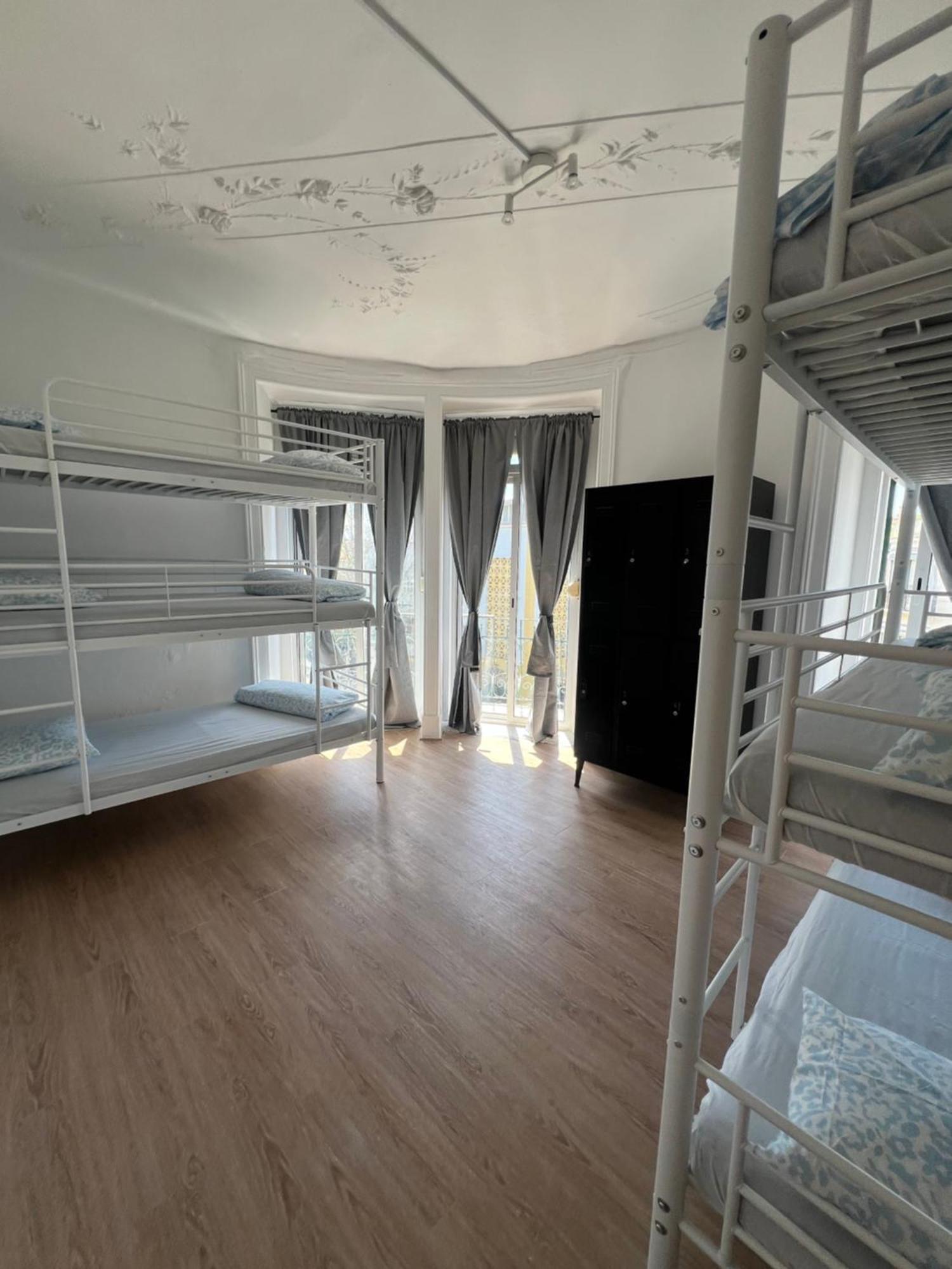 Apartment Bagetti Only For Girls